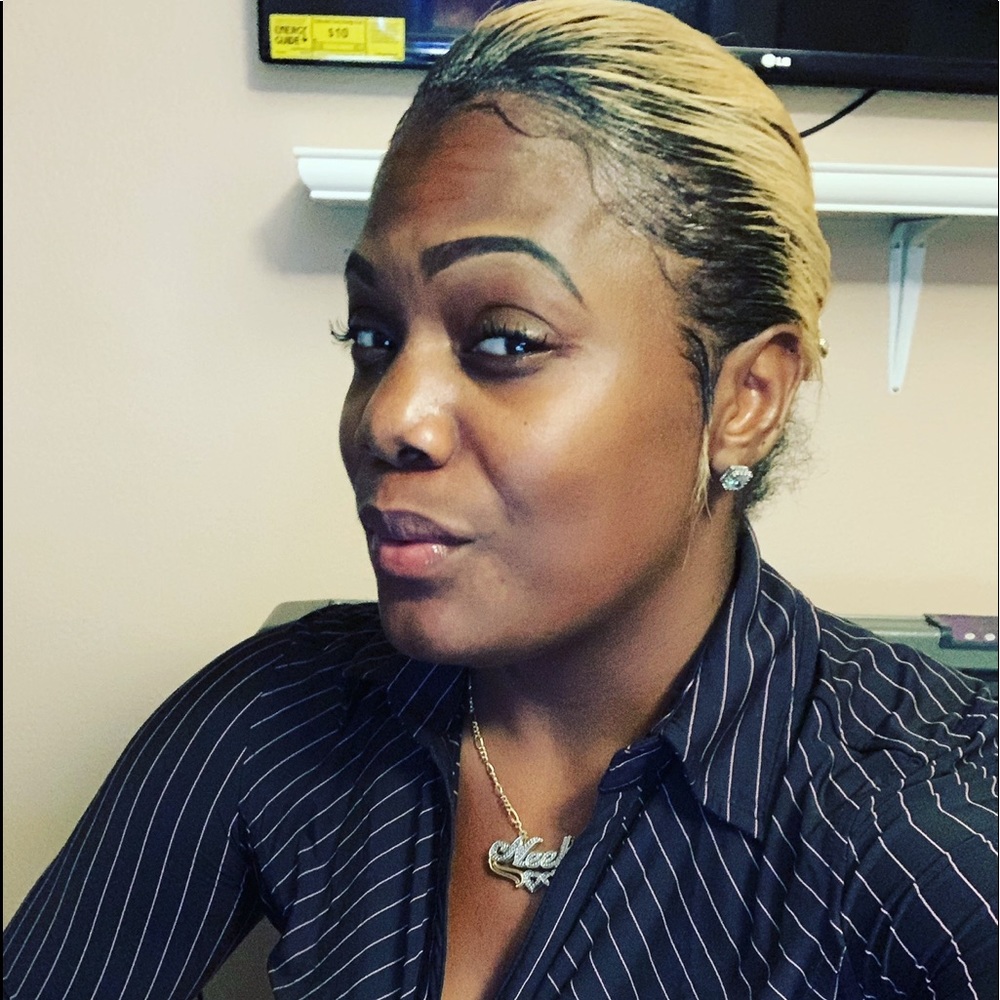 Meet your Posher, Shanikia